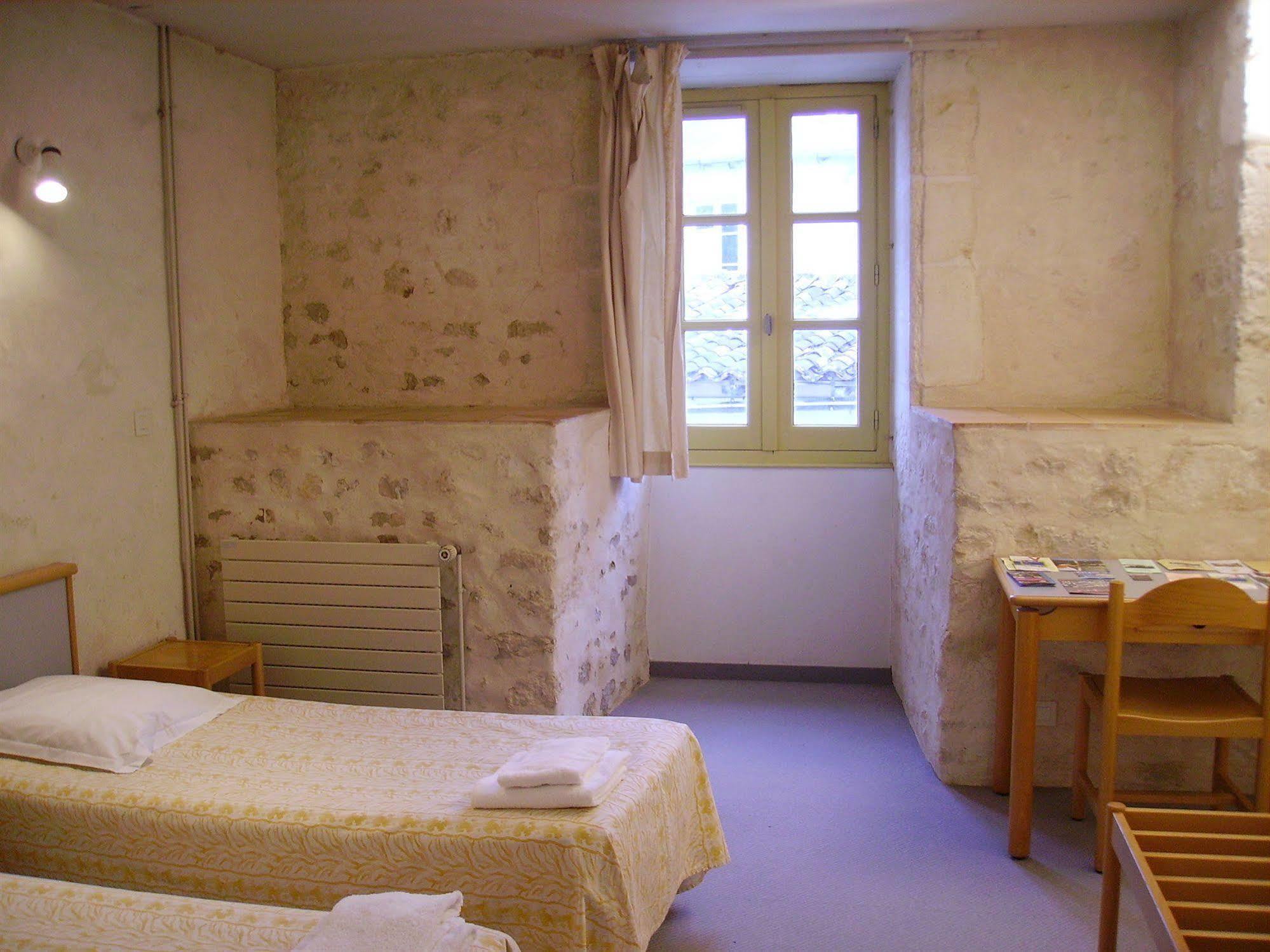 Abbaye Royale Hotel Saint-Jean-dʼAngély Buitenkant foto